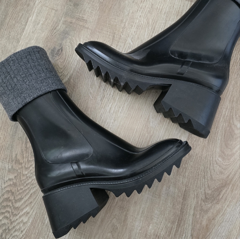 Chloé Black Chunky Lug Sole Rain Boots